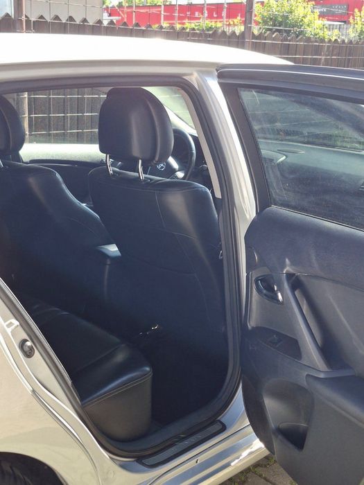Toyota Avensis SW gri metalizat 1998cm d4d Business Edition 2009 BIXENON Piele, Cruise Control 245k km