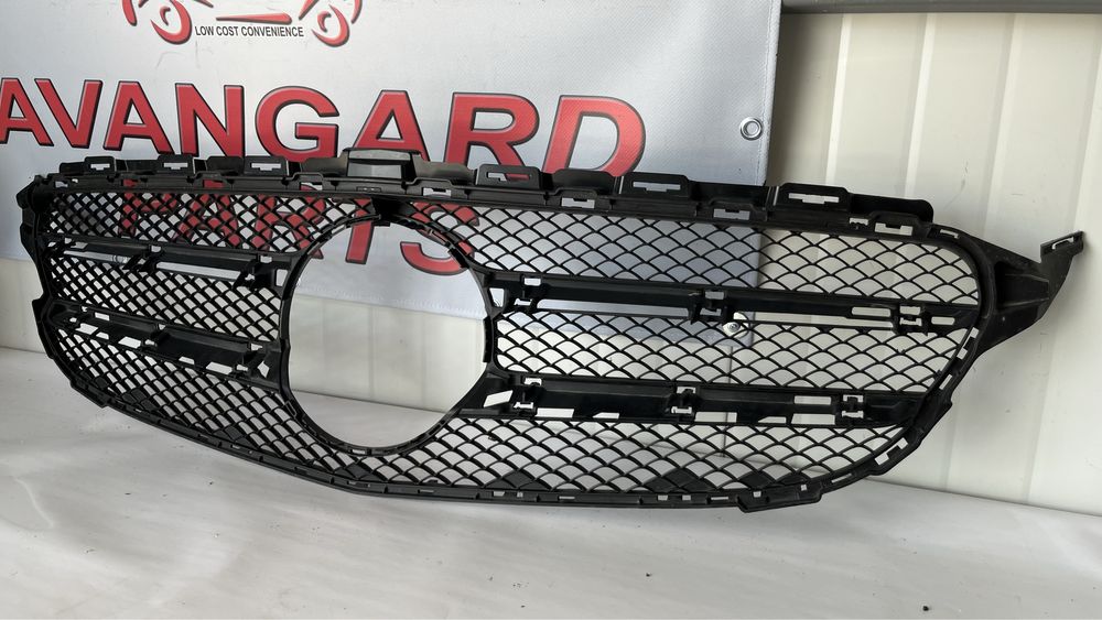 Решетка Mercedes C W205