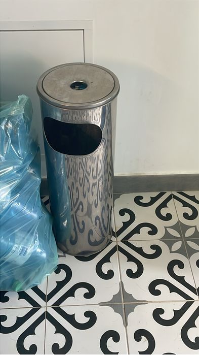 Scrumiera cu cos de gunoi pentru terasa din inox
