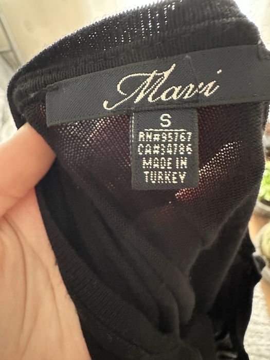 Чисто черна блуза