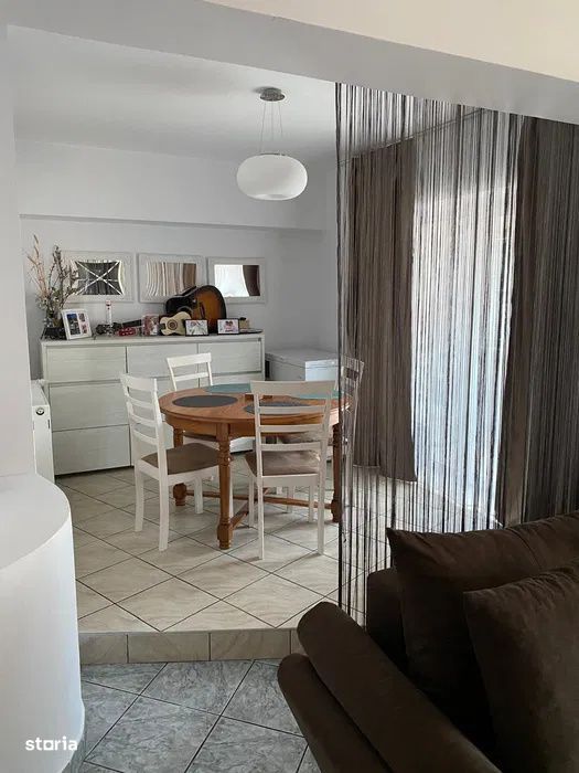 Apartament 3 camere, decomandat – Zona Soarelui, str. Lucian Blaga — fotografia 3