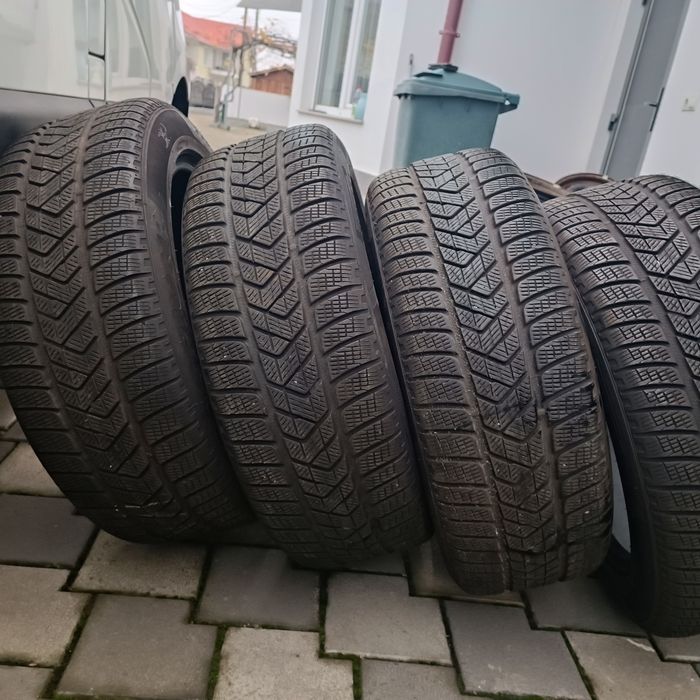 235 55 19 Pirelli Scorpion Winter