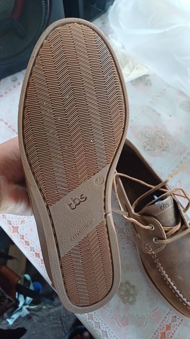 Продам новую обувь