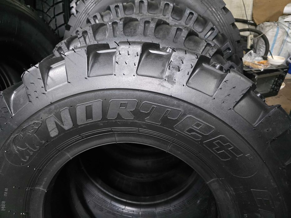Шины на экскваторы бу 10.00-20