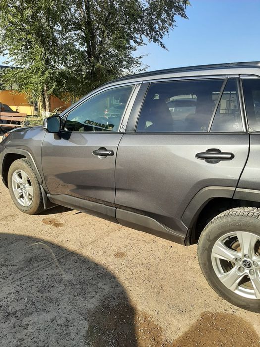 Продаётся RAV4