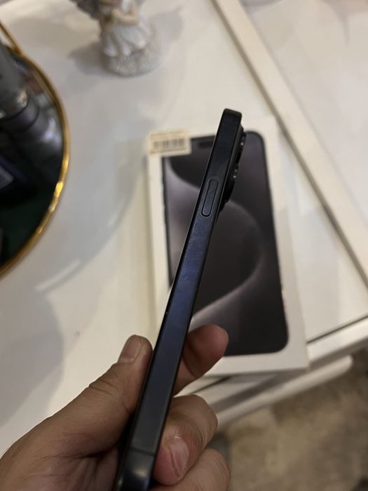 Iphone 15 pro max в идеальном состояние
