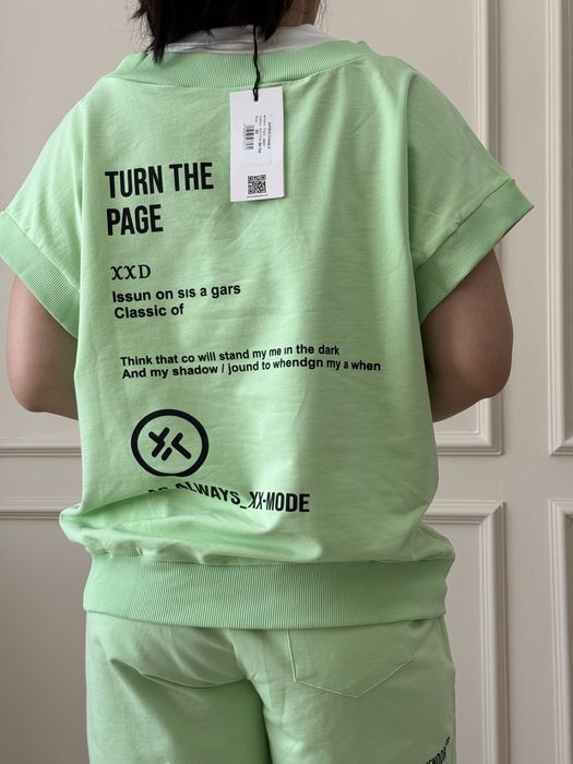 Продаю спортивные костюмы