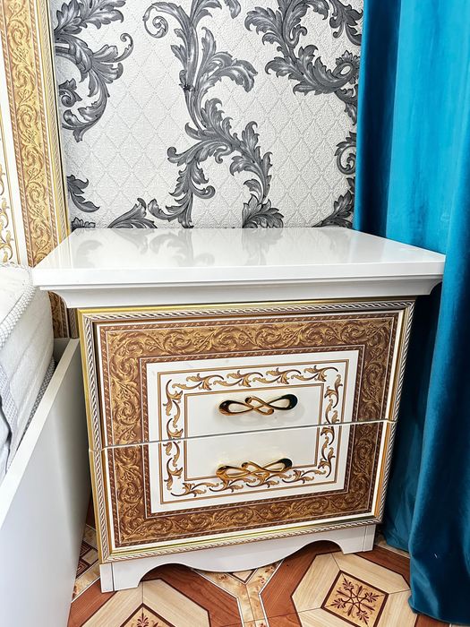 Продам спальный гарнитур