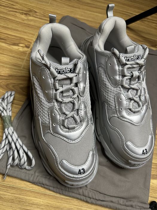 Balenciaga triple s