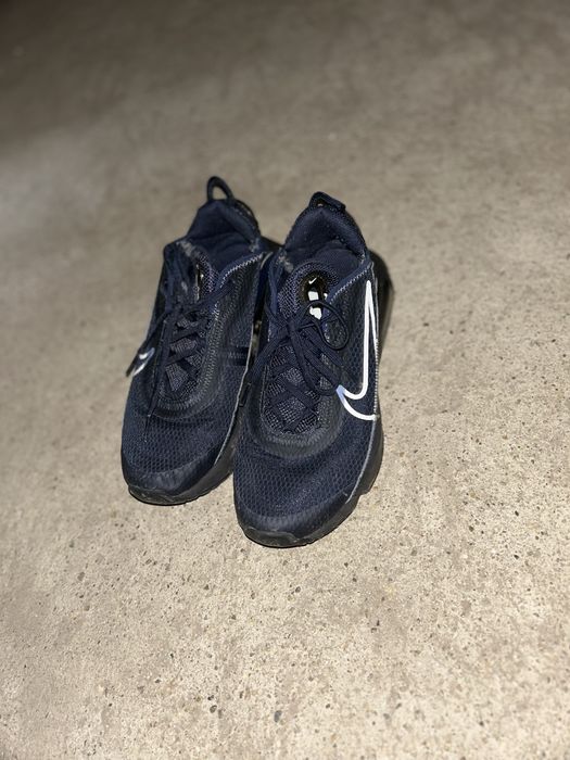 Чисто нови Nike обувки
