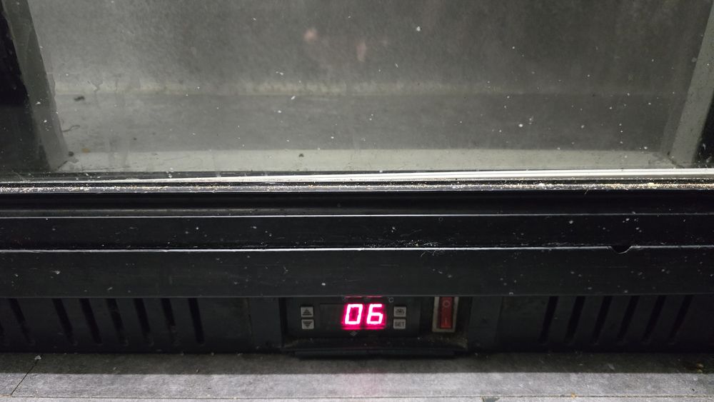 Vitrina bauturi cu blat de inox