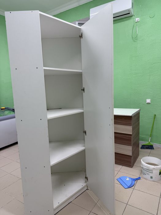 Угловой шифонер айнасымен сатылады