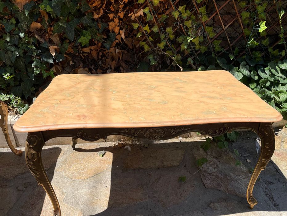 Месингова маса с мраморен плот