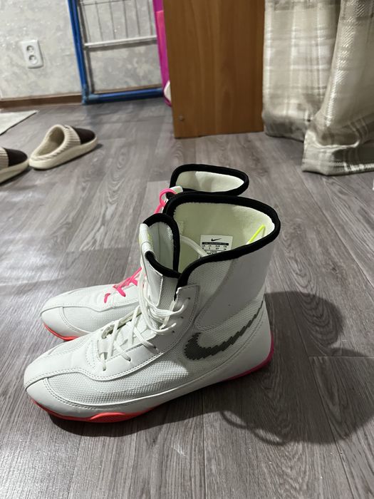 Мачёма боксерка.