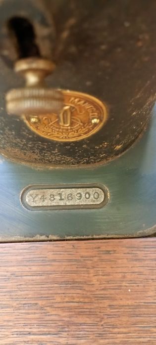 Vand masina de cusut singer