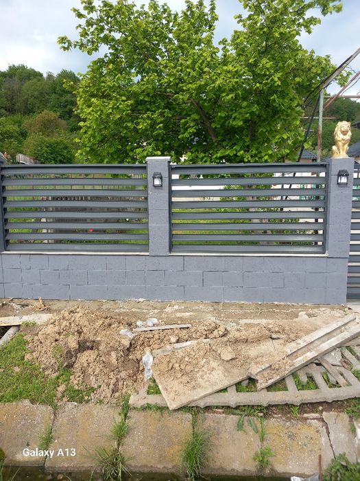 Vand garduri si porti