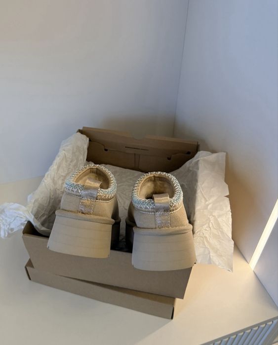 UGG Tazz papuci noi