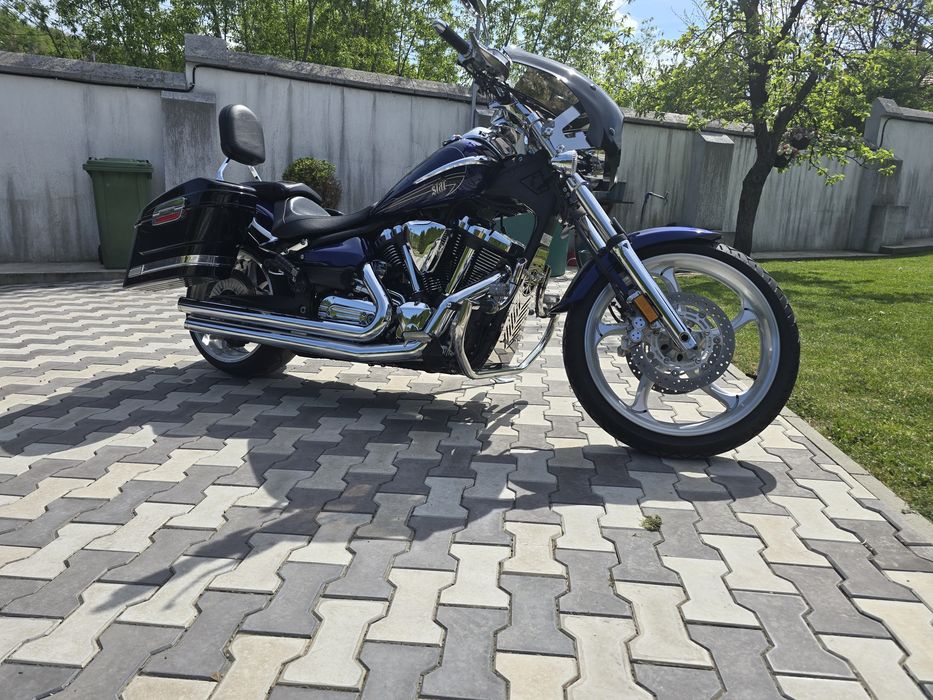 Yamaha raider xv 1900