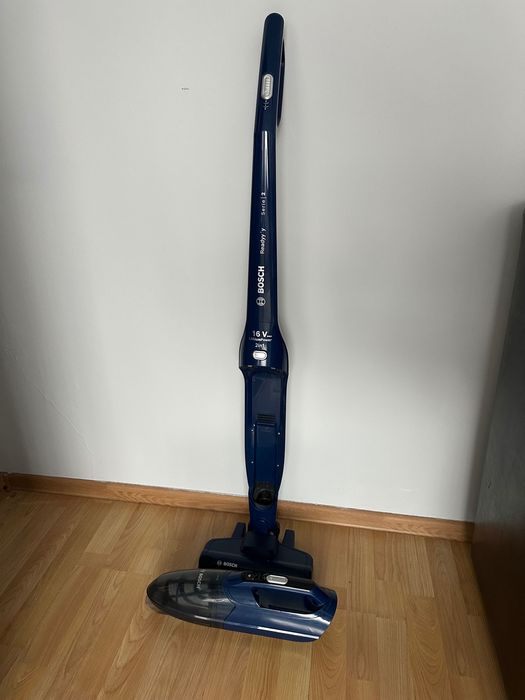Aspirator vertical BOSCH 2 in 1