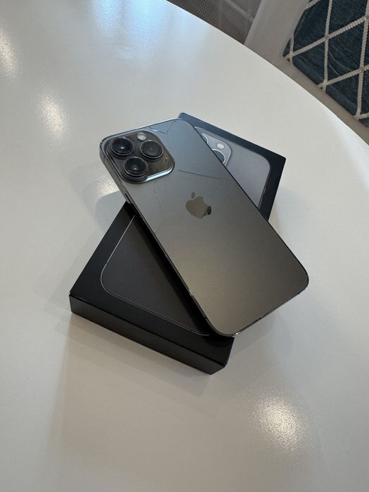 Продам Iphone 13 Pro