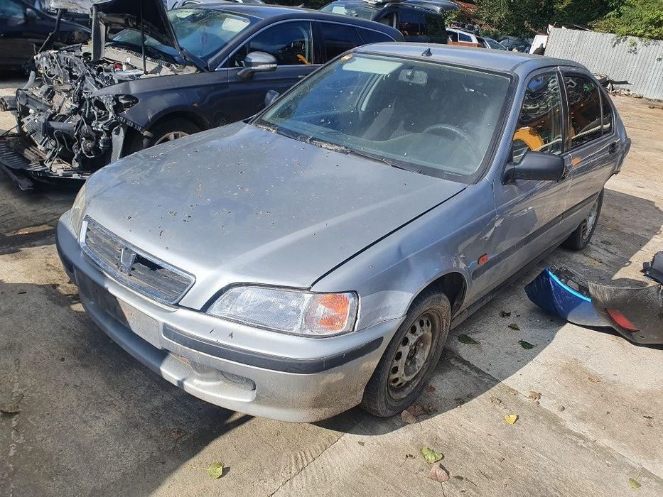 usa portiera stanga dreapta volan alternator electromotor haion compresor clima Honda Civic 6 motor 1.4 benzina  dezmembrez