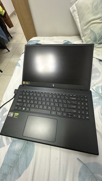 Acer Nitro V 15, 16 Гб / SSD 512 Гб