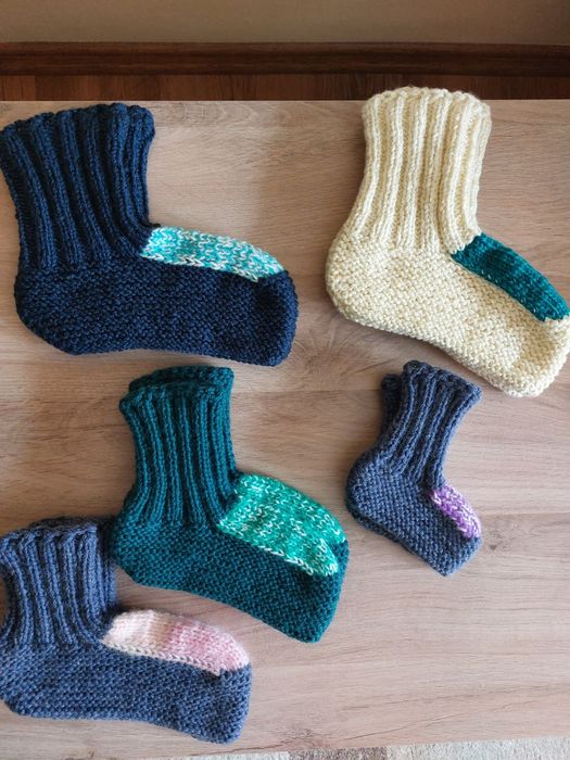 Ciorapi  botosi lucrati manual