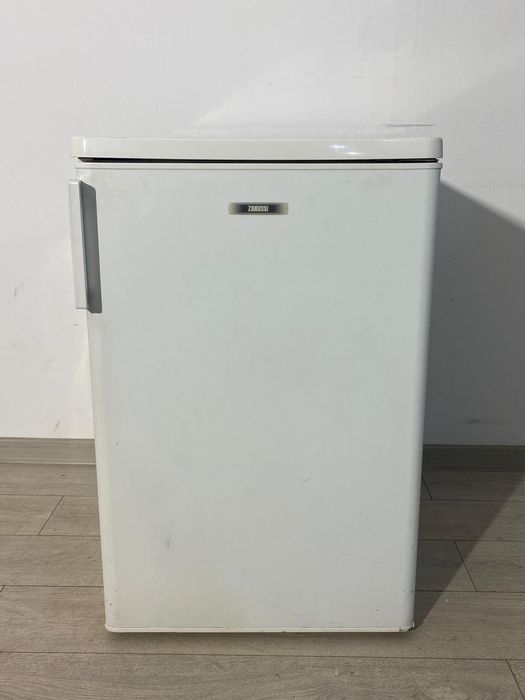 Mic Frigider cu Congelator Zanussi, 140 Litri