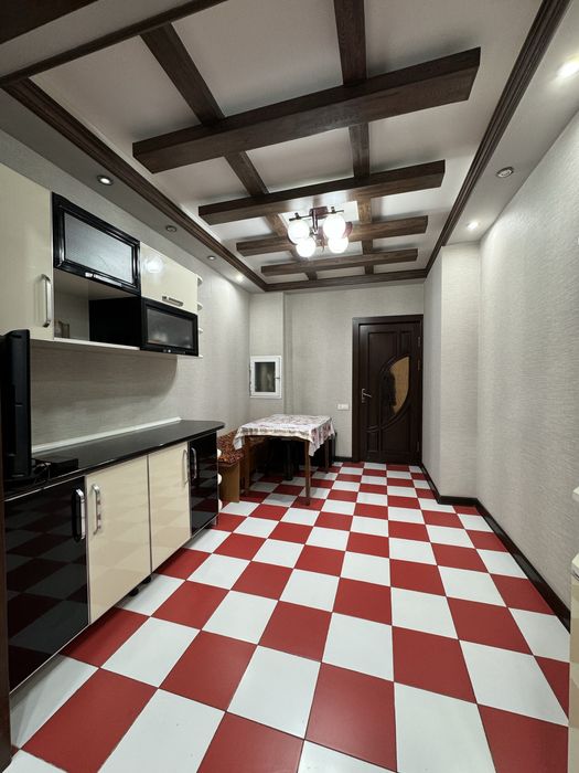 БЕРУНИЙ 4-3/4/9 Евроремонт бал: 2.20х7 обш: 105 кв.м ор: Беруний Метро