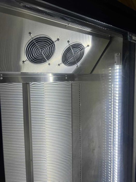 Vitrină frigorifică 182 cm LED pentru băuturi