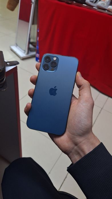 Iphone 12pro.     .