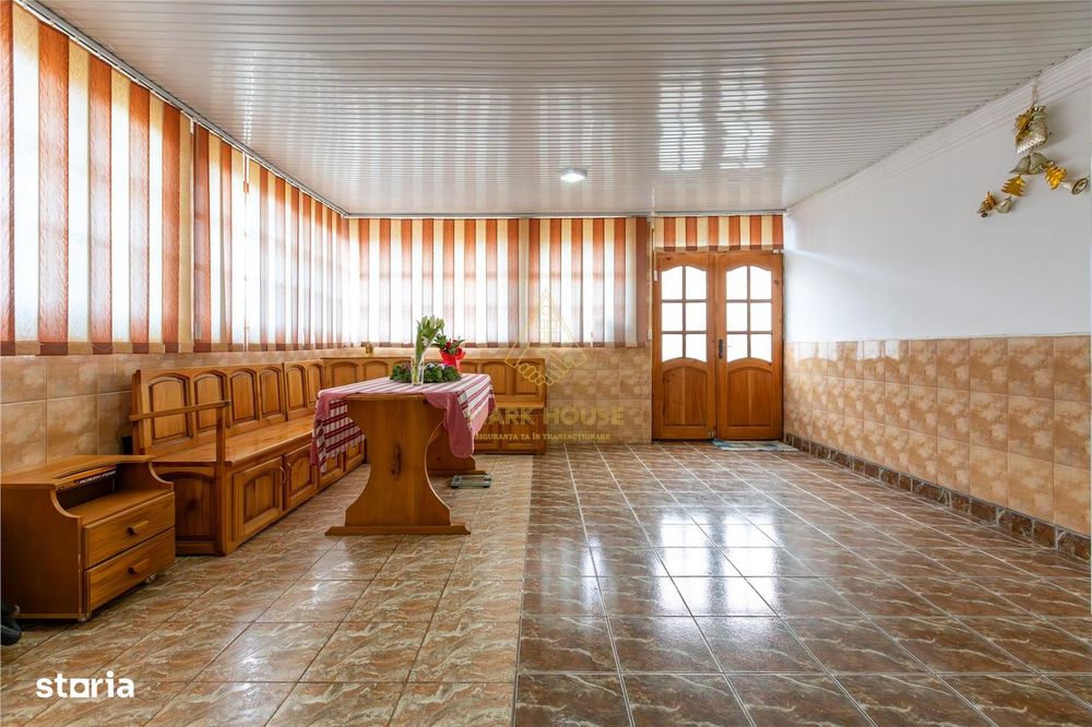 Casa P+M, teren 1500 mp + Afacere de Vanzare, com. Blagesti