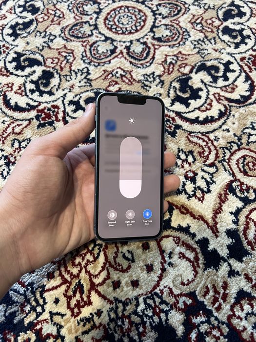 iPhone 13 mini в хорошом состояний