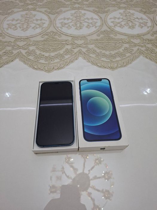 Iphone 12.        .