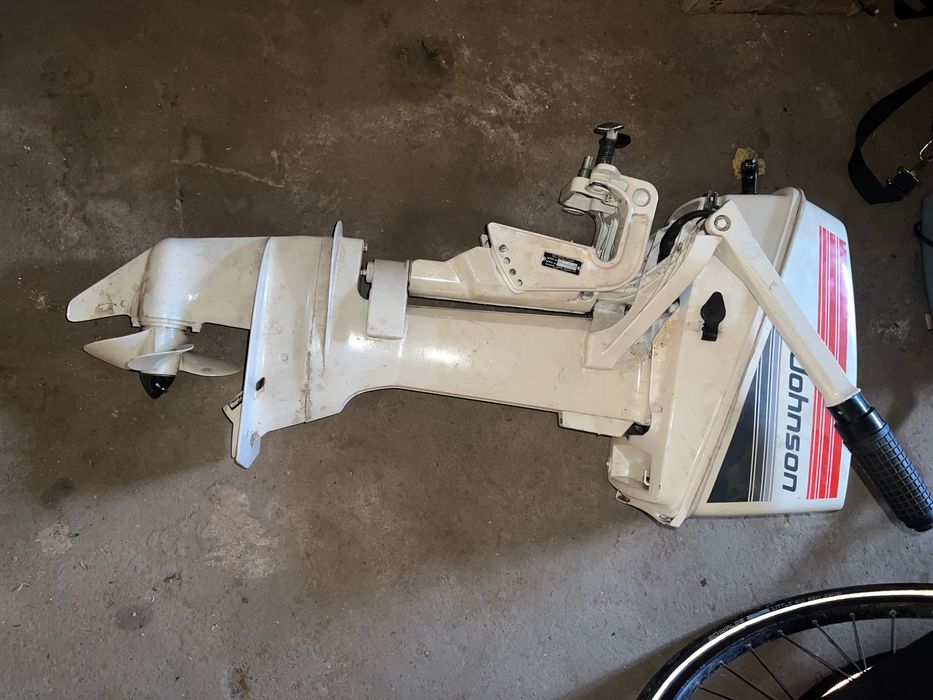 Motor de barcă Johnson