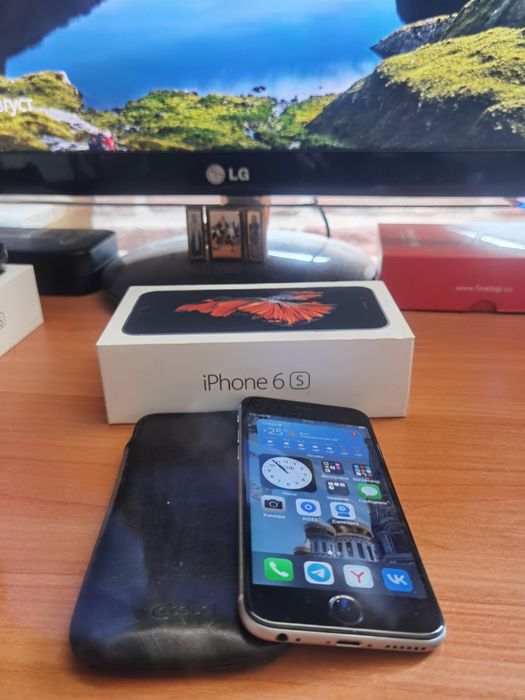 Продавам IPhone 6S 64 gb