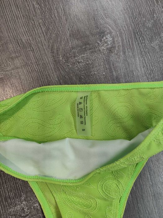 Дамски бански костюм от две части