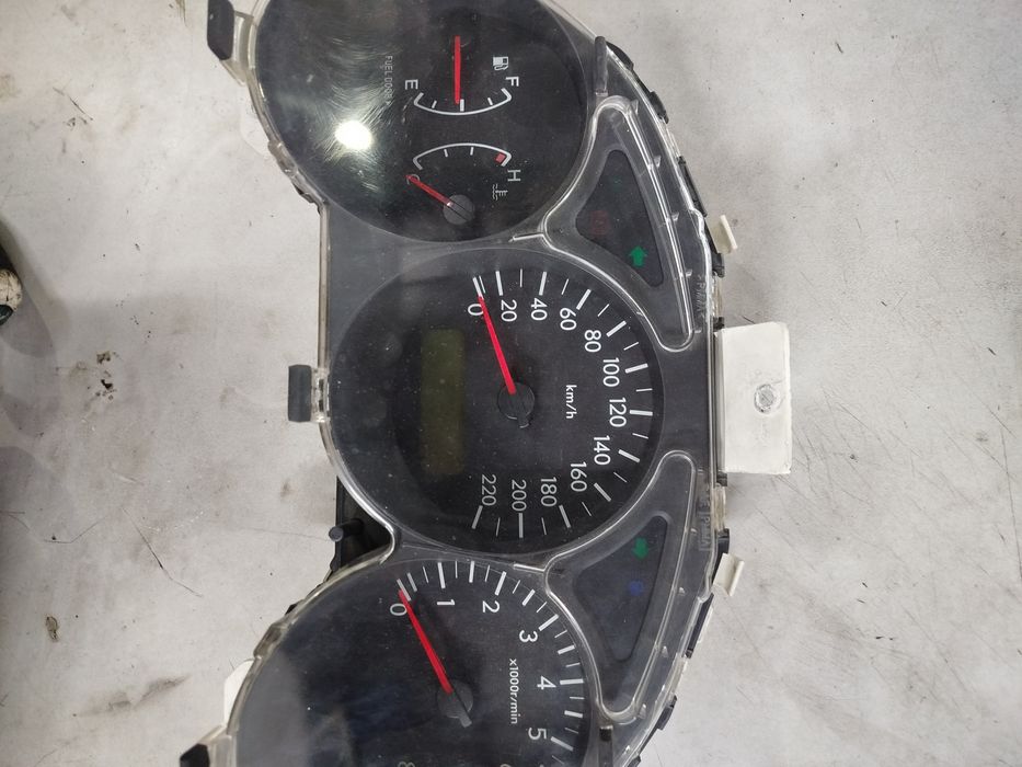 На Субару форесте щиток приборов б/у