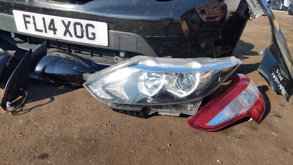Far cu lupa stanga/dreapta Nissan Qashqai J11 an 2014