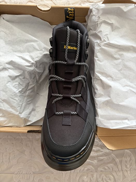 Bocanci unisex de  drumetie Dr. Martens