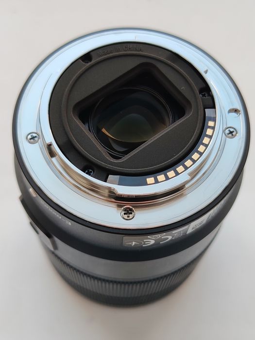 Sony 18-135 f/3.5-5.6 OSS