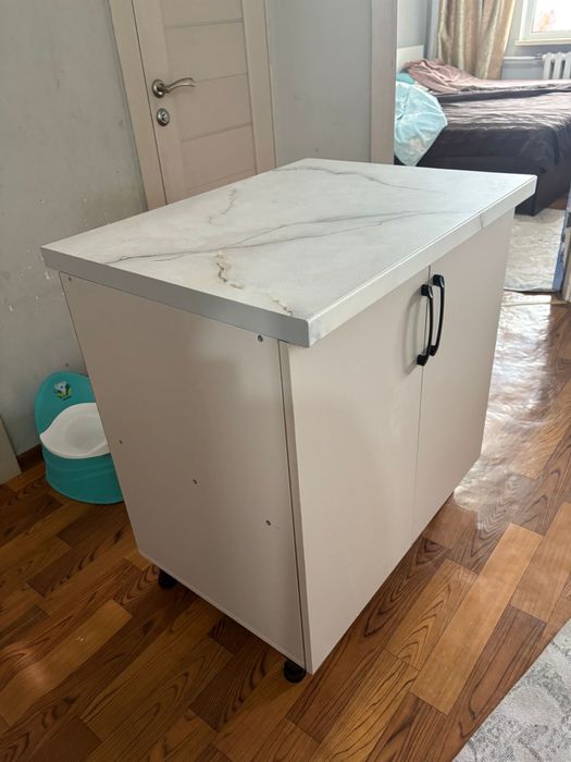 Продам новый кухонный шкаф