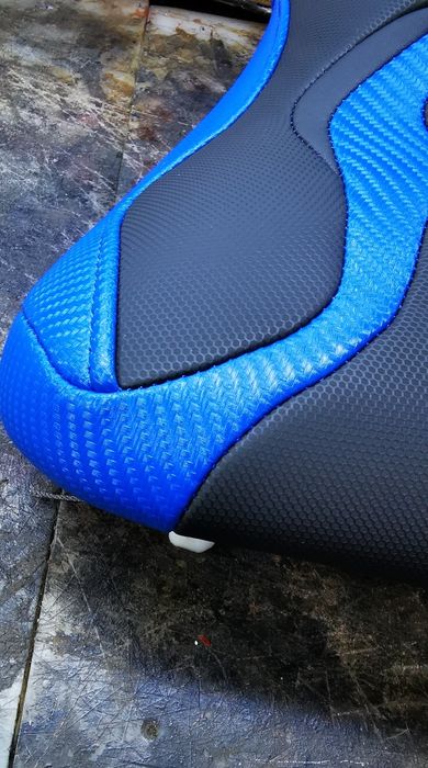 Tapițerii moto cu materiale cauciucate realizate petehnologia de fabrica