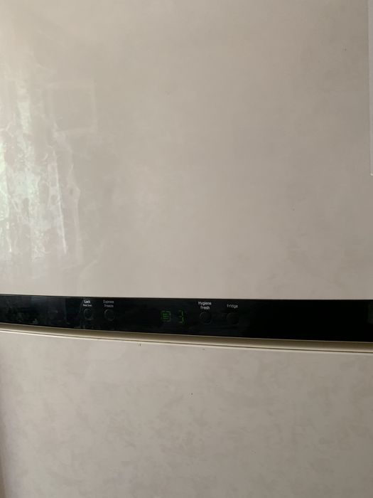 Продается Холодильник LG бальшой