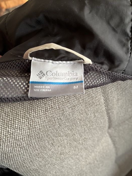Geaca impermeabila Columbia bej nisip primavara