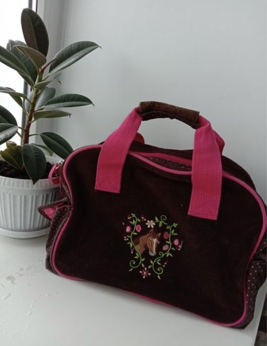 Вместительная сумка