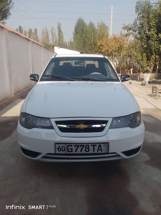 Sotiladi Nexia avtomobili