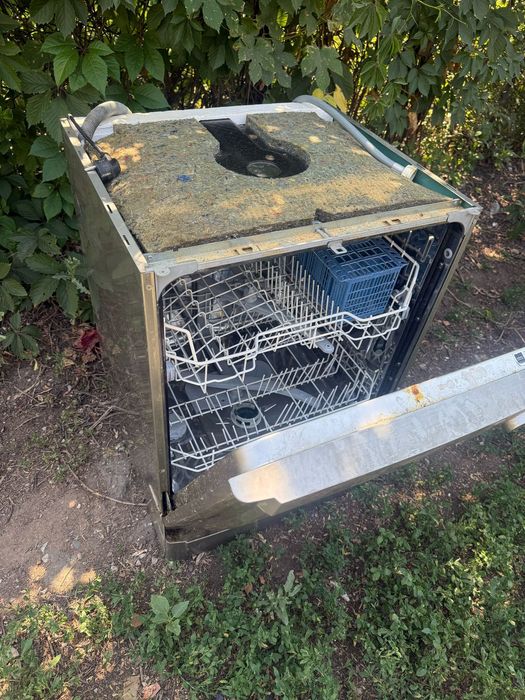 Продам посудомоечную машинку