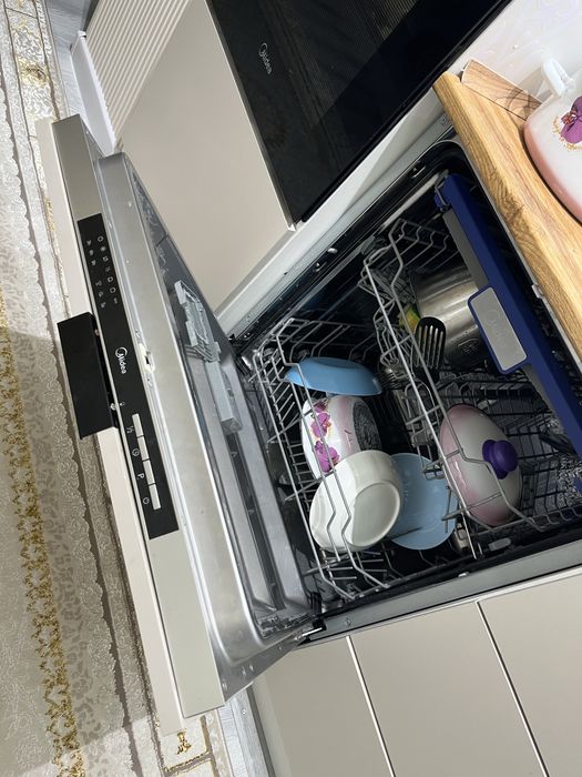 Землячки 2.   3х комн квартира