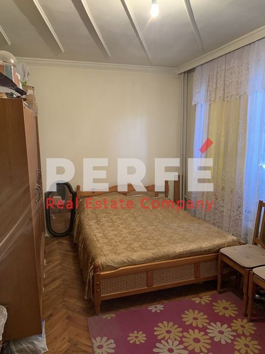 Продава се Тристаен апартамент в Бургас, Лазур - 72 кв.м за 1987 €/кв.м - Снимка #2